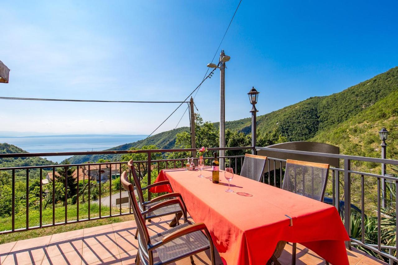 Pansion Villa Betina Lovran Buitenkant foto