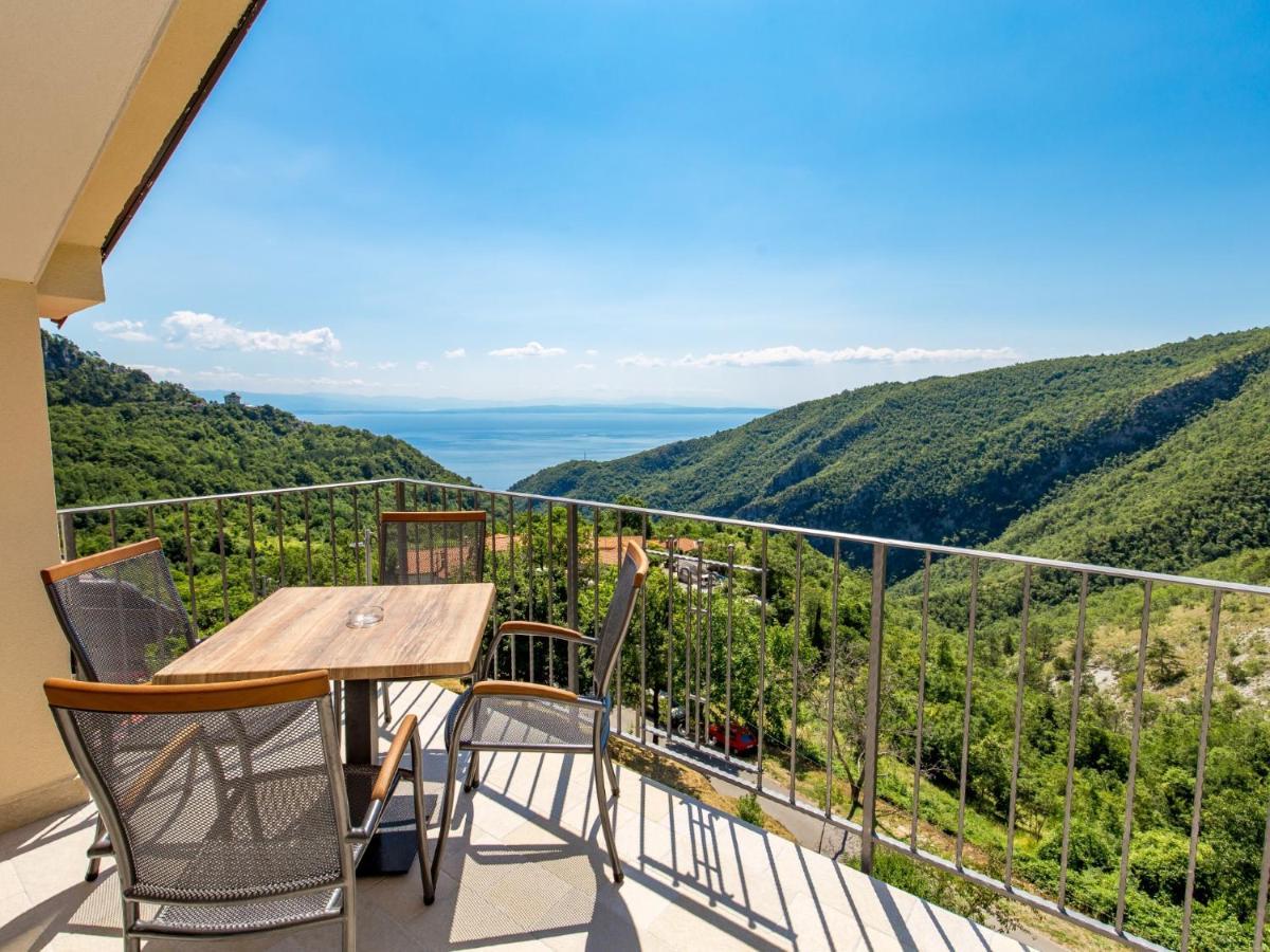 Pansion Villa Betina Lovran Buitenkant foto
