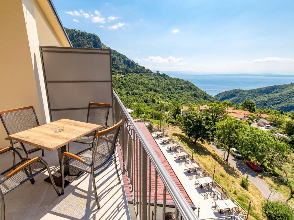 Pansion Villa Betina Lovran Buitenkant foto