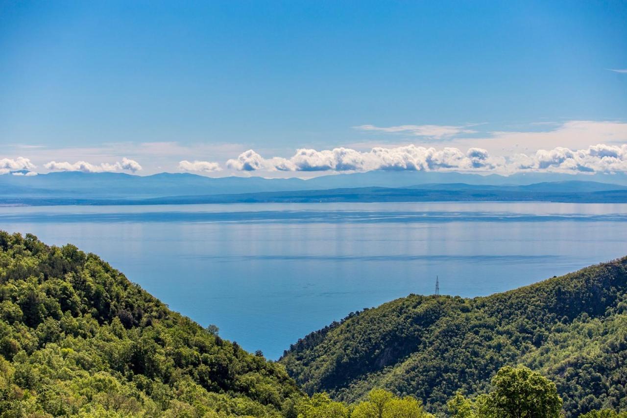 Pansion Villa Betina Lovran Buitenkant foto